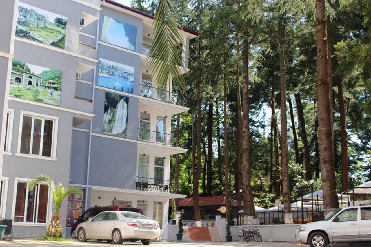 Hotel Nine Brothers Makhinjauri Exteriör bild